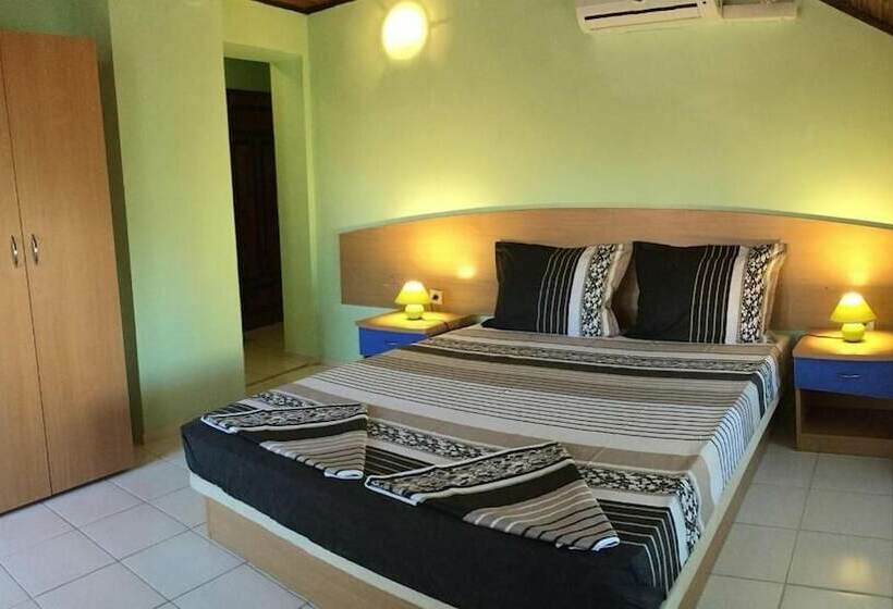 غرفة قياسية مزوَّدة بشُرفة, Paradise Chernomorets