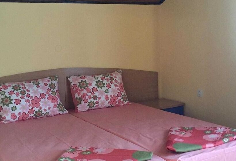 غرفة قياسية مزوَّدة بشُرفة, Paradise Chernomorets