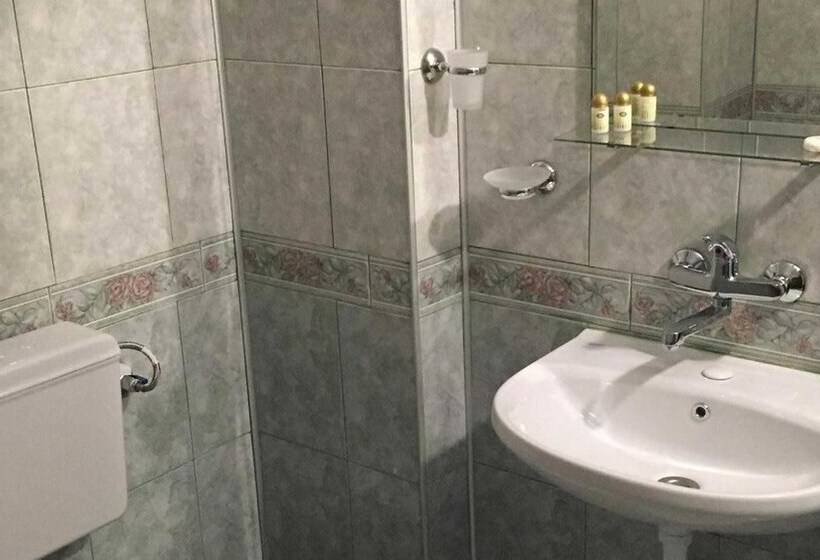 غرفة قياسية ثلاثية مزودة بشرفة, Paradise Chernomorets