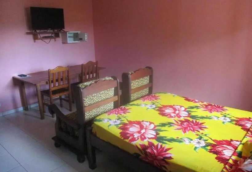 استودیوی لوکس, Residence Kathyly