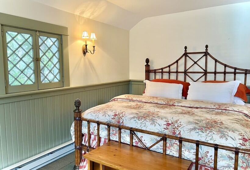 منزل غرفة نوم واحدة, The Interlaken Inn