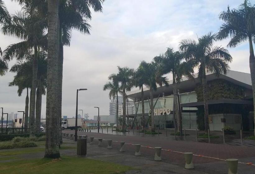 דירת חדר, Flat Pedra Branca