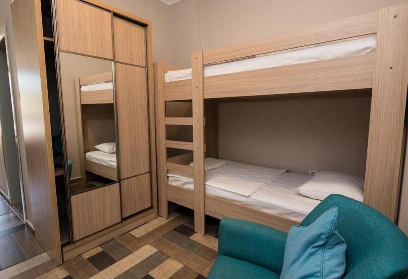 דירת חדר בקומת קרקע, M Suite