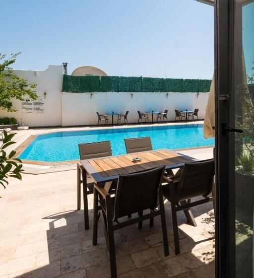 דירת חדר בקומת קרקע, M Suite