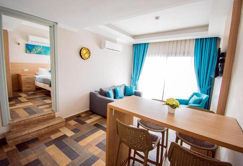 דירת חדר נוף לים, M Suite