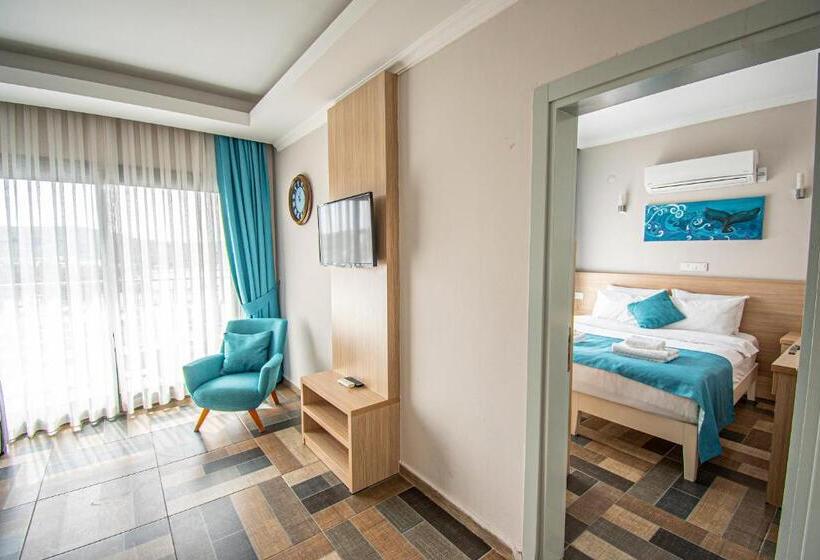 דירת חדר נוף לים, M Suite