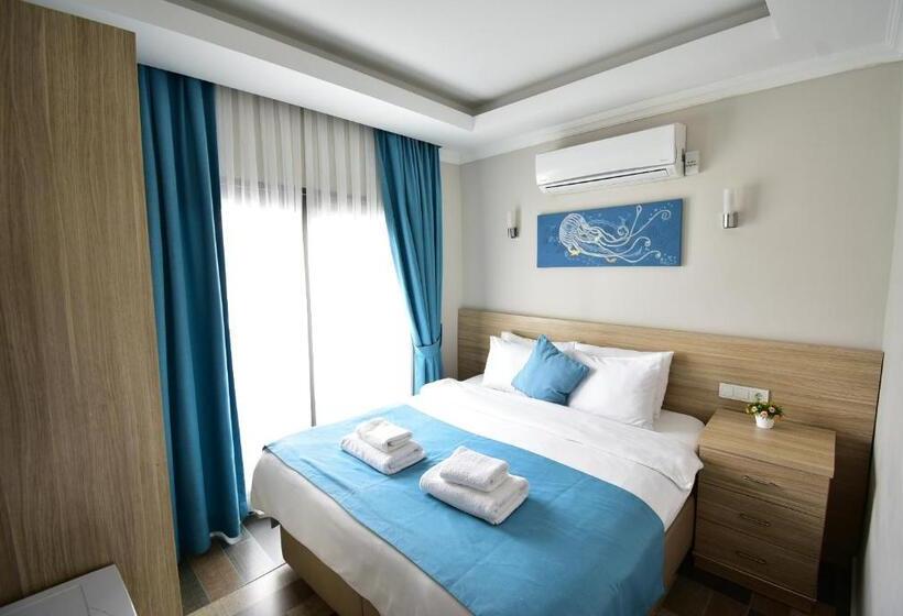 חדר סטנדרט עם מרפסת, M Suite