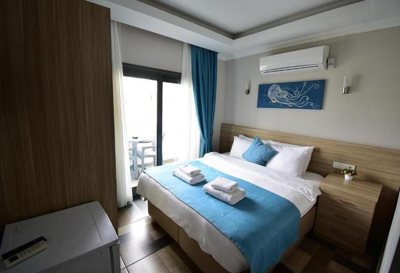 חדר סטנדרט עם מרפסת, M Suite