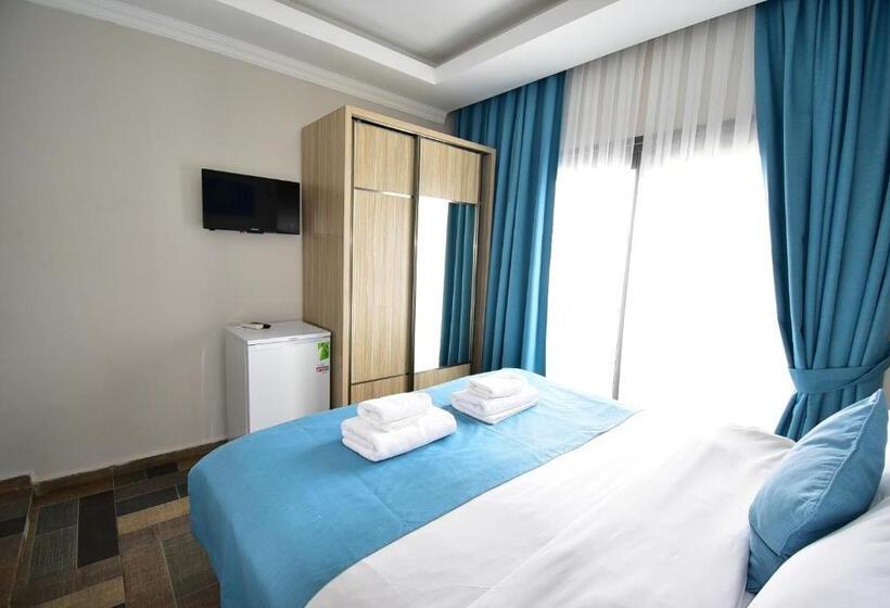 חדר סטנדרט עם מרפסת, M Suite