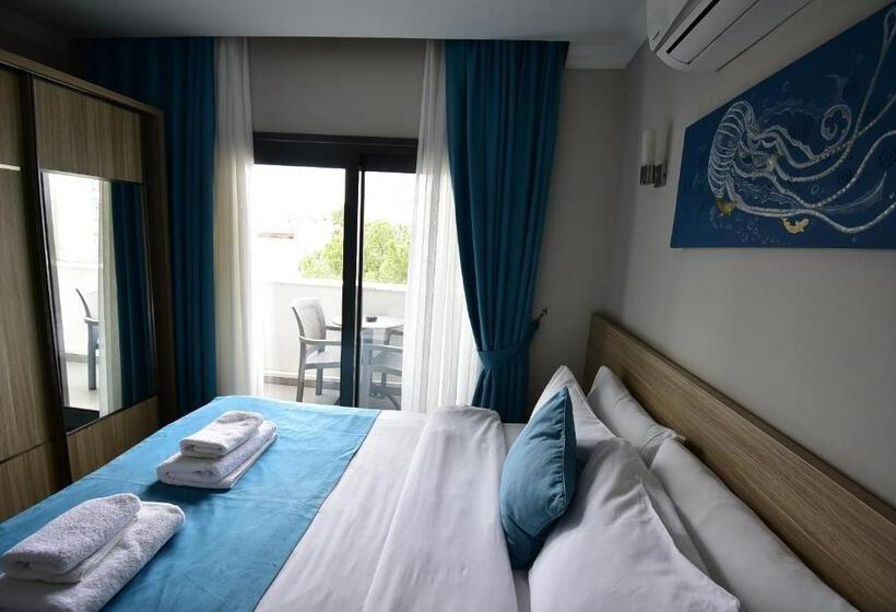 חדר סטנדרט עם מרפסת, M Suite