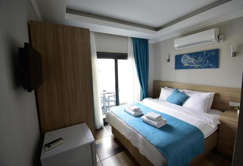 חדר סטנדרט עם מרפסת, M Suite