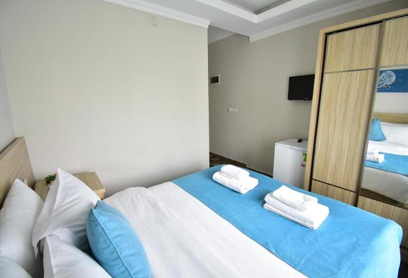 חדר סטנדרט עם מרפסת, M Suite