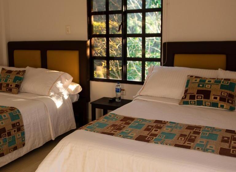 家庭间, Campestre El Triunfo