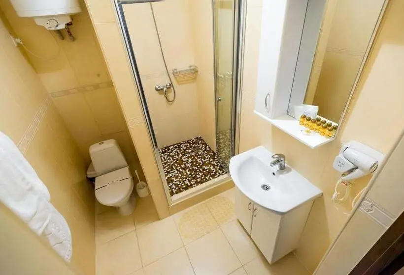 اتاق خانوادگی, Guest House Shale