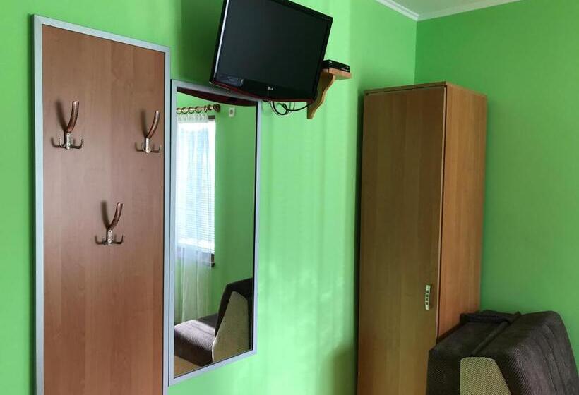 غرفة قياسية ثلاثية حمام مشترك, Guesthouse Elena