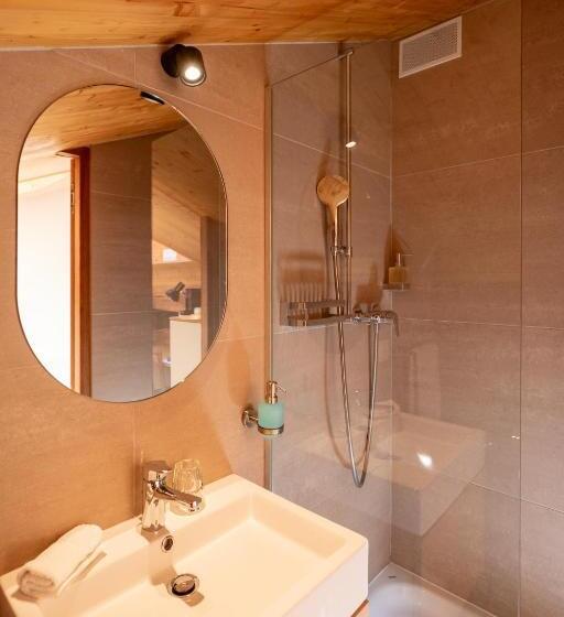 اتاق اکونومی, La Ferme Du Lignon