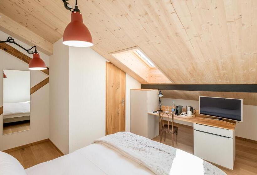 اتاق اکونومی, La Ferme Du Lignon