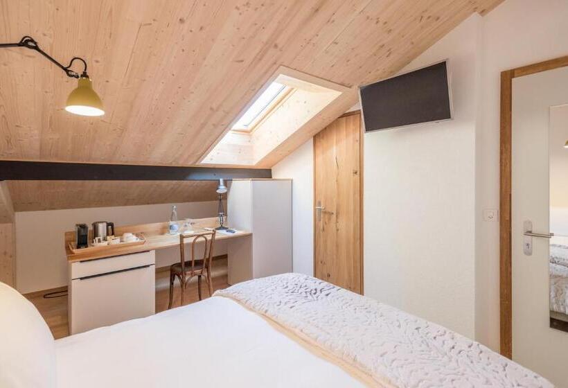 اتاق اکونومی, La Ferme Du Lignon