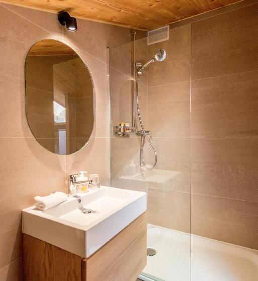 اتاق اکونومی یک تخته, La Ferme Du Lignon