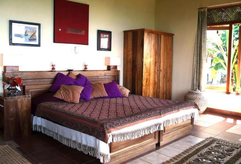 带山景的复式房间, Rangala House