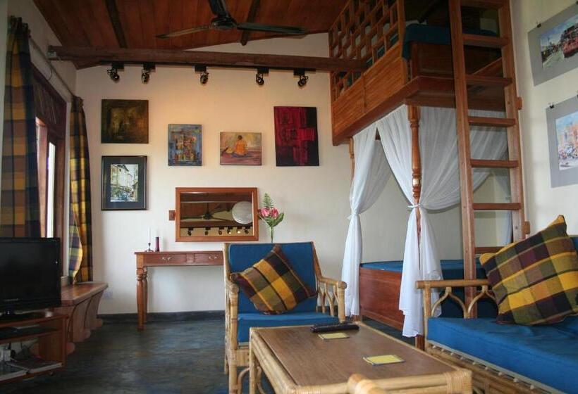 家庭间, Rangala House