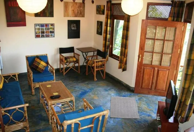 Chambre Familiale, Rangala House