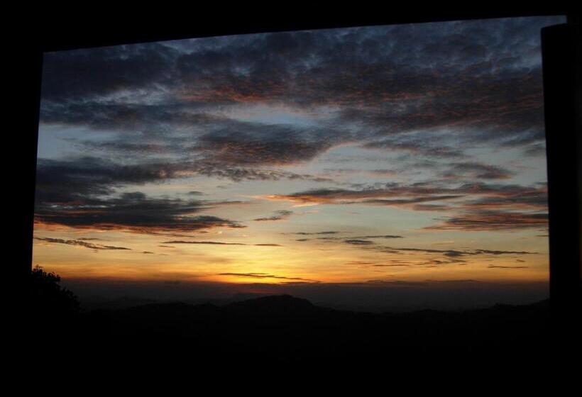 家庭间, Rangala House