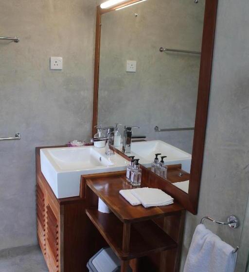 带阳台的豪华间, Rangala House