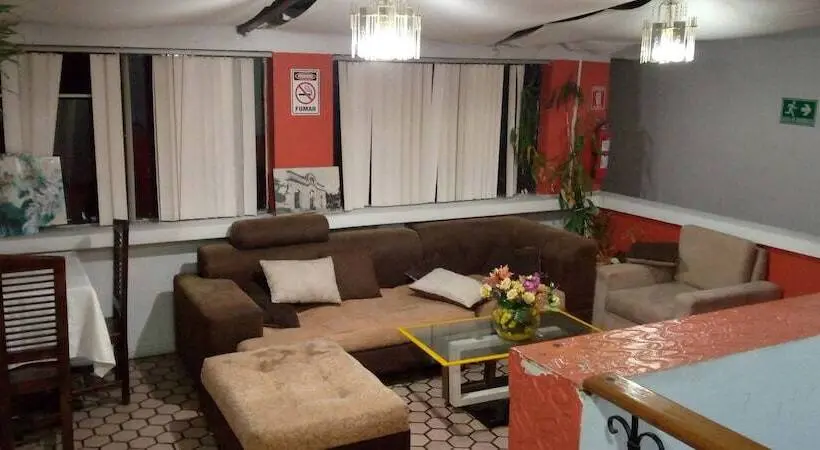 ファミリールーム, The Imperial Hostal