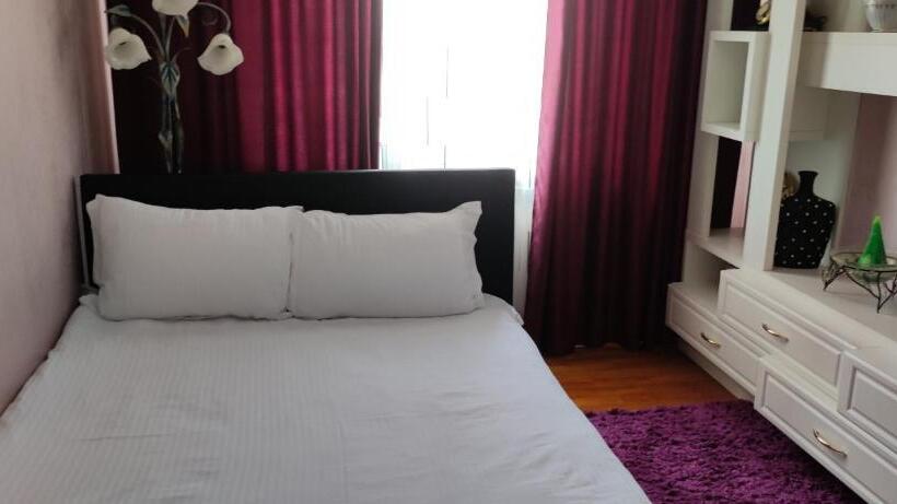 חדר סטנדרט, Pensiunea Raze De Soare