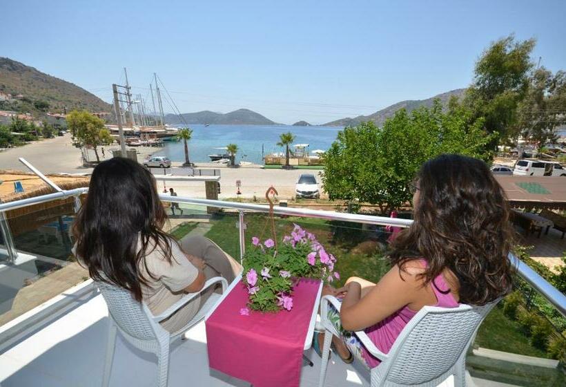 Triple Room Sea View, Kaya