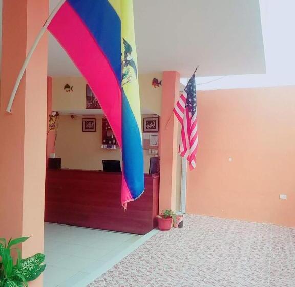 Familiekamer, Hostal Montecarlos