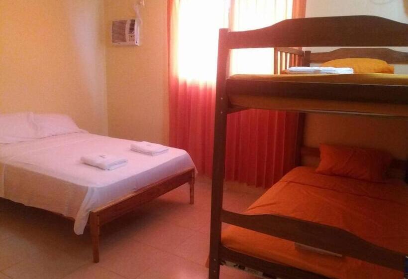 Familiekamer, Hostal Montecarlos