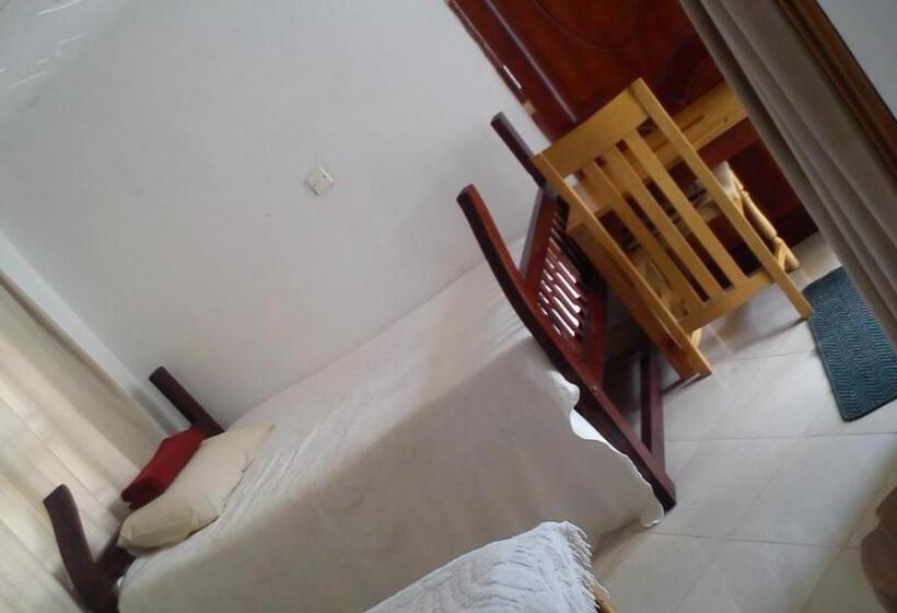 اتاق استاندارد, Maasai Villa Backpackers Home