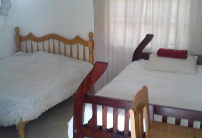 اتاق استاندارد, Maasai Villa Backpackers Home