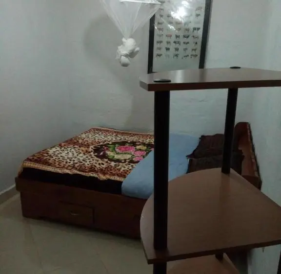 اتاق اکونومی یک تخته, Maasai Villa Backpackers Home