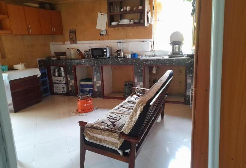 اتاق اکونومی, Maasai Villa Backpackers Home