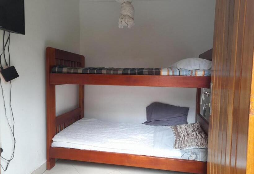 اتاق اکونومی, Maasai Villa Backpackers Home