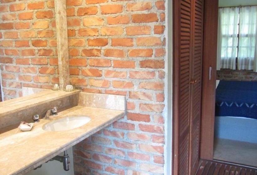 اتاق استاندارد با چشم‌انداز باغ, Pousada Pilar