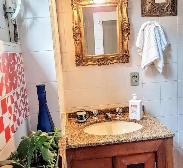 Sviitti Parveke, Pousada Pinati