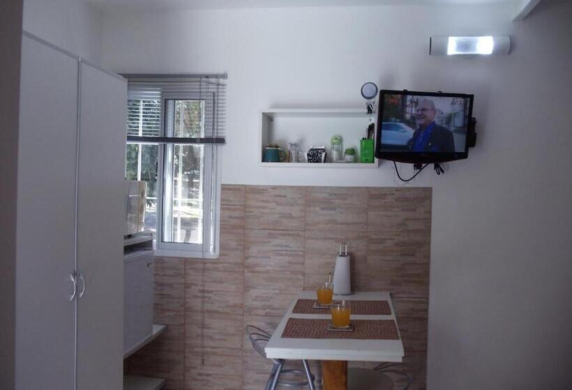 غرفة قياسية, Dandy Suites