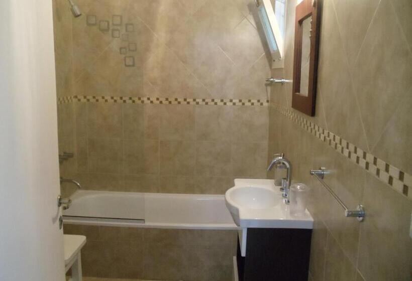 غرفة قياسية, Dandy Suites