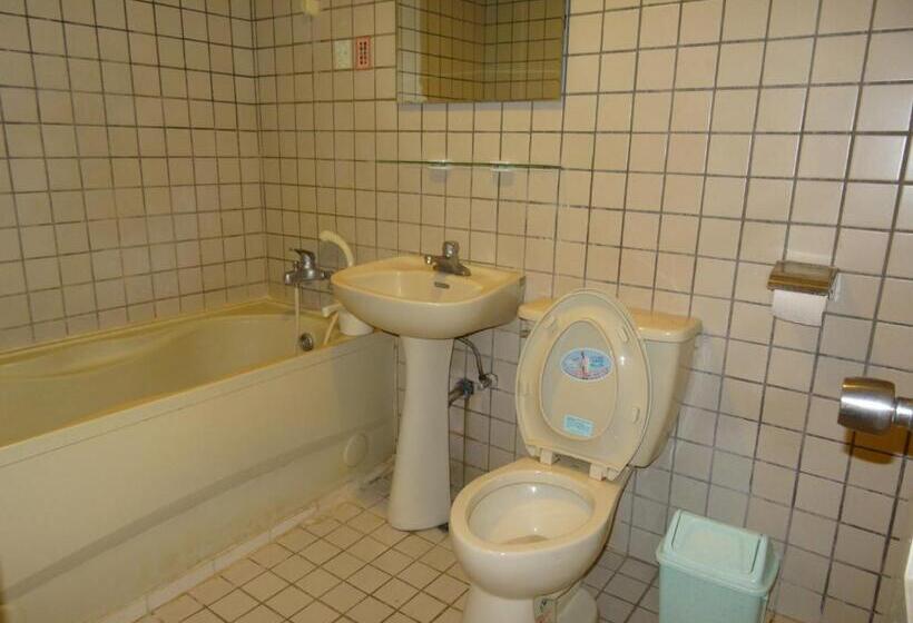 اتاق لوکس, Jia Xin