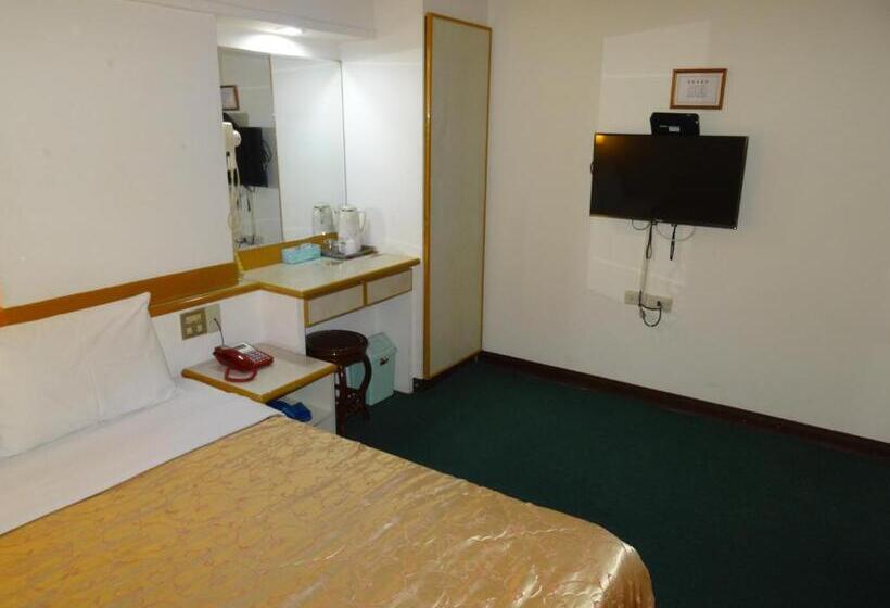 اتاق اکونومی, Jia Xin