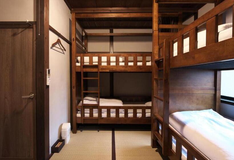 ルームシェアのワンベッド, Kanazawa Guest House East Mountain