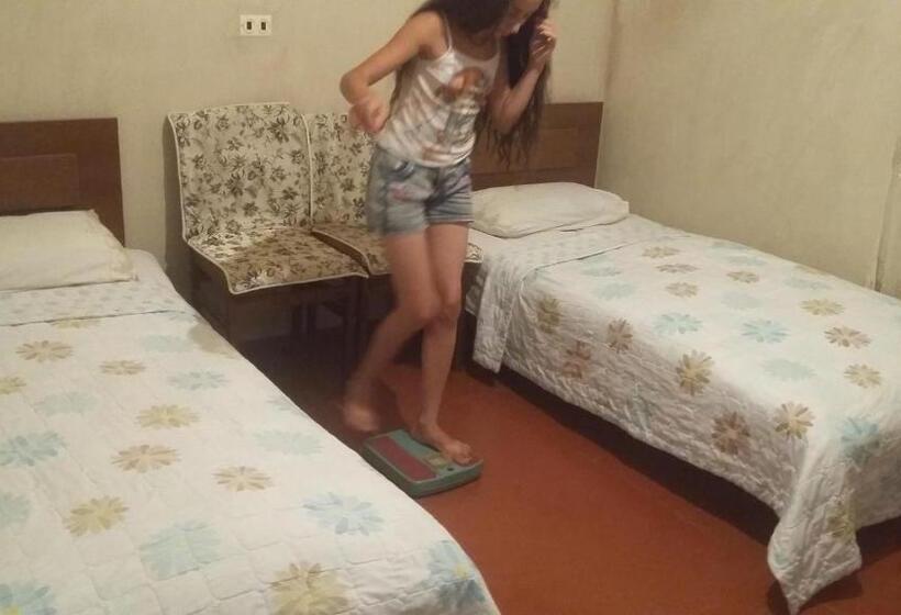 اتاق استاندارد, Shushan Guest House