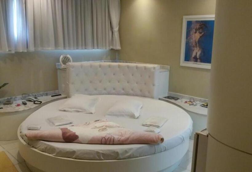 デラックススイート, Heru's Motel