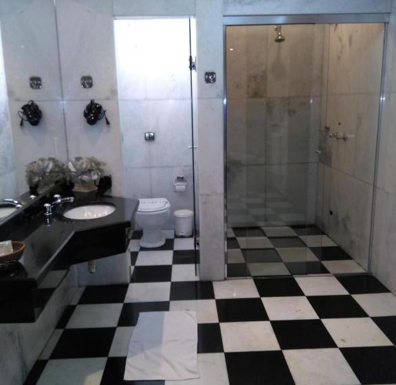 デラックススイート, Heru's Motel