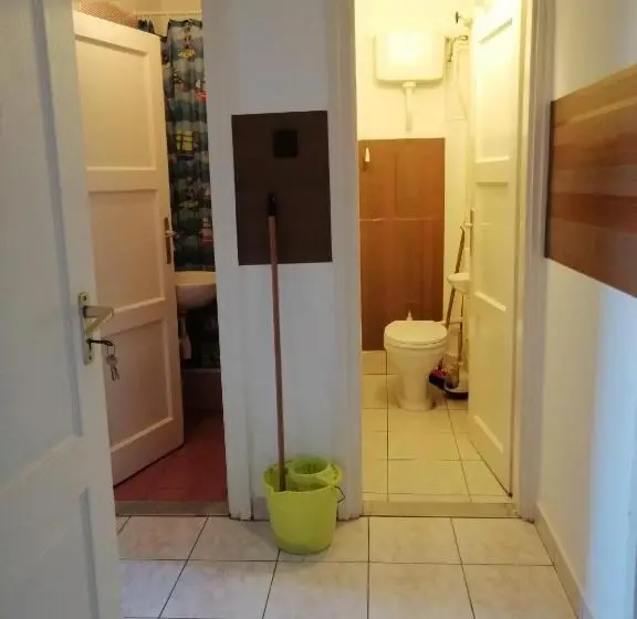 Huoneisto 1 Makuuhuone, Belvárosi Vendégház