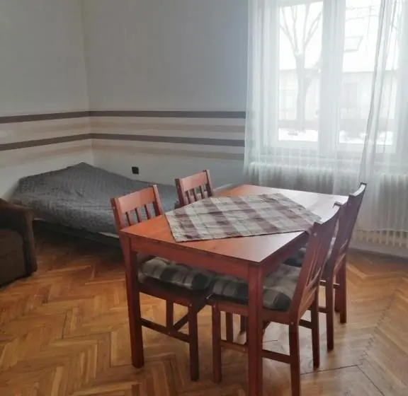 Huoneisto 1 Makuuhuone, Belvárosi Vendégház
